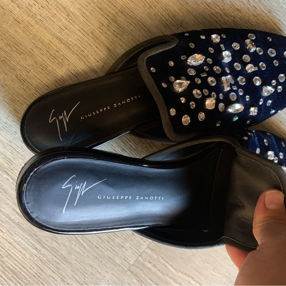 Giuseppe Zanotti Blue velvet Letizia Crystal Mules